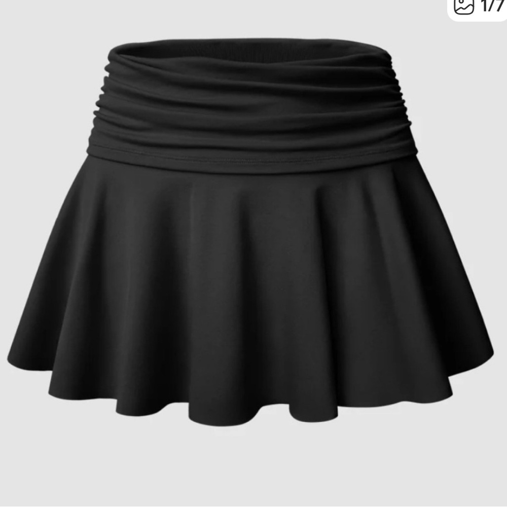 NWOT L Women's Black Ruched Waist Flared Skirt